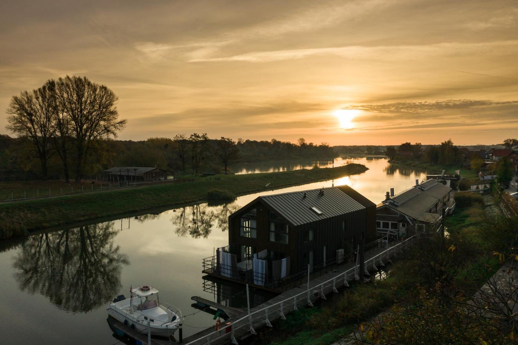 Apartamenty Kapitanskie - Plywajace Oława Exteriér fotografie